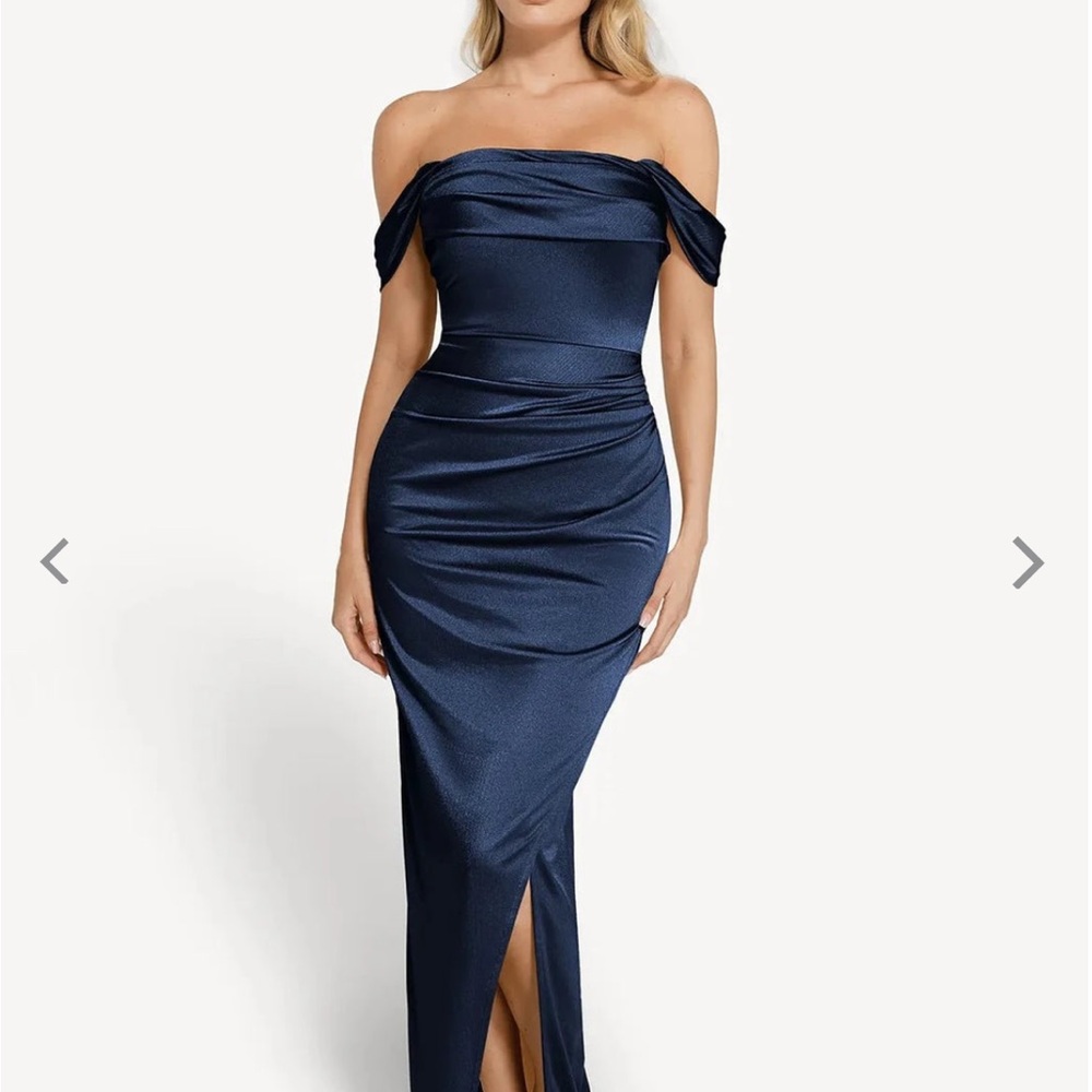 Chic Strapless Navy Dress